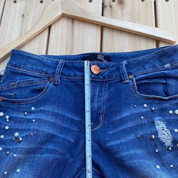 1822 Denim Distressed Jeans/Pants - Picture 11 of 13